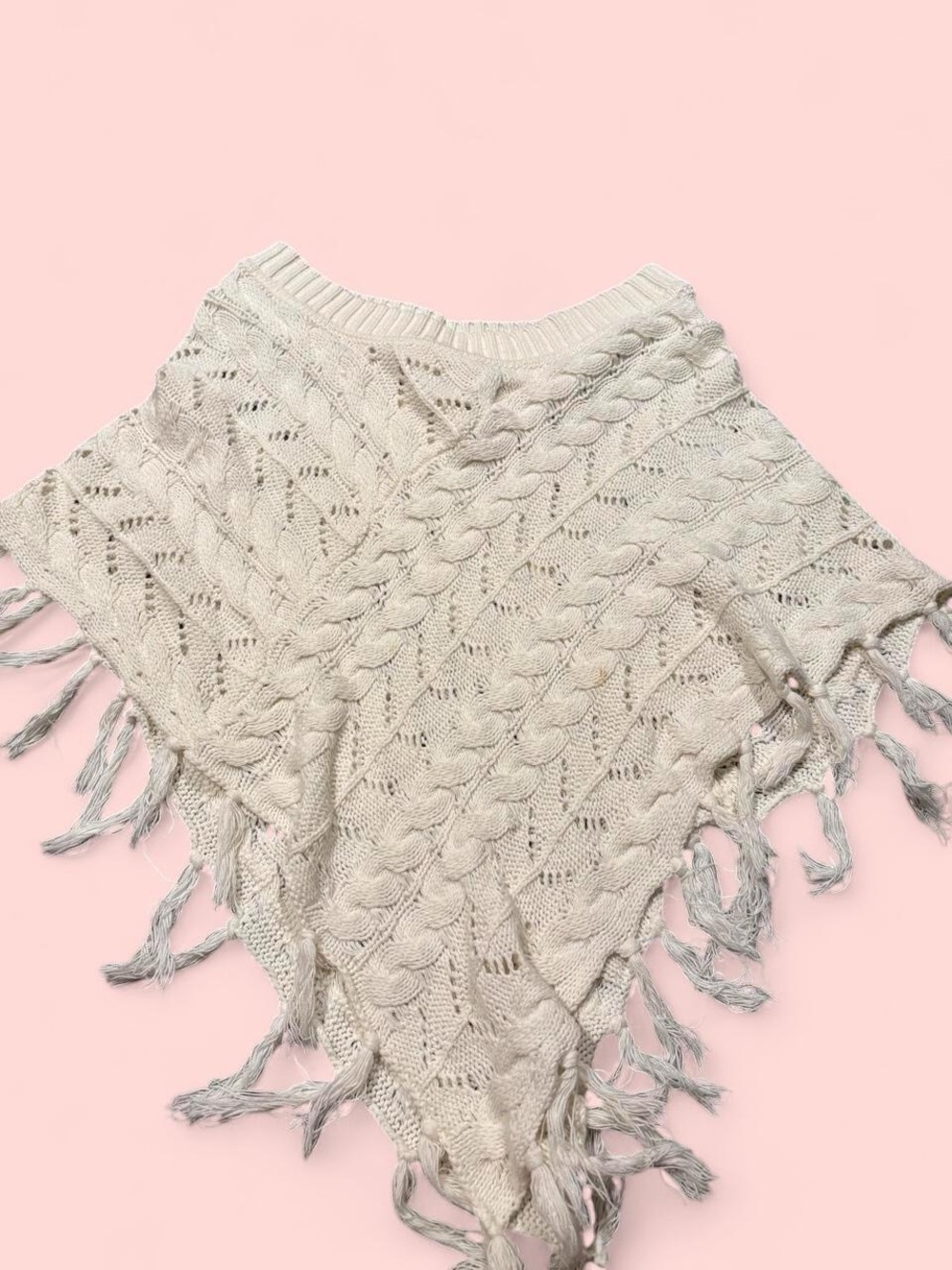 Mudd Cream Cable-Knit Fringe Poncho